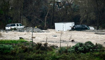 「鳳梨特快車」風暴襲加州傳洪災泥流　狂風樹倒釀3死、71萬戶停電