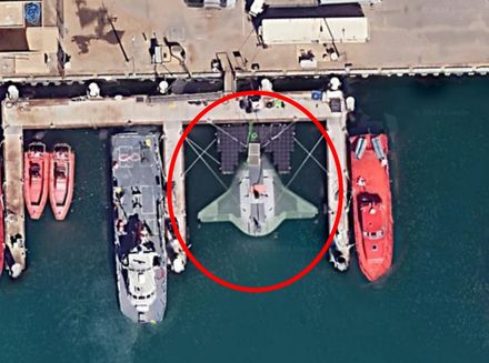 美國海軍水下秘密武器「蝠鱝」現跡　衛星空拍一覽無疑