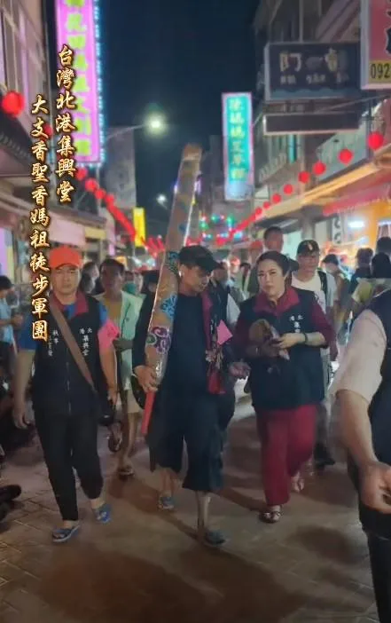 北港鎮民自發性製作巨香。（圖／蔡嘉彰授權提供）