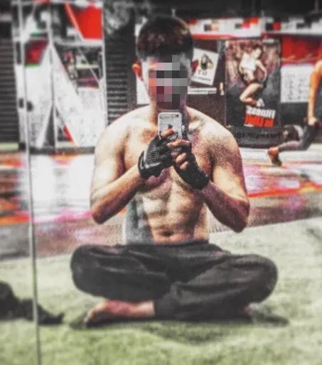 張男的IG有肌肉照。(圖/翻攝張男IG)