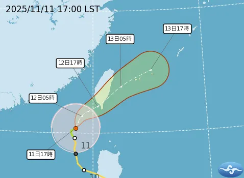 鳳凰颱風正逐漸靠近台灣,預計將於12日傍晚至晚間在高屏地區登陸。(圖/氣象署)