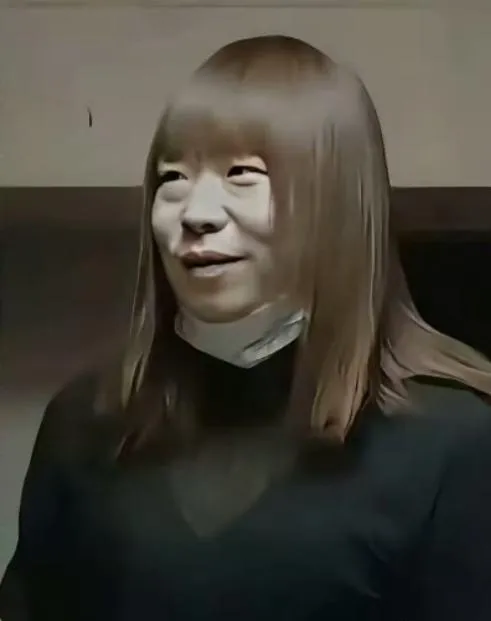 偽娘網紅「紅姐」與數十名男子有染。（圖／翻攝微博）