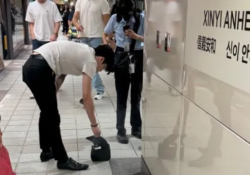 台北捷運公司約2分鐘內完成處置。(圖/threads@yuhan_.319授權提供)
