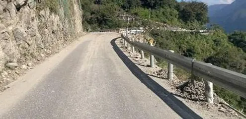 台8線中橫公路邊坡穩定度不足，公路局東區養護工程分局宣布10日晚間6時起實施夜間封閉。（示意圖／公路局東區養護工程分局提供）