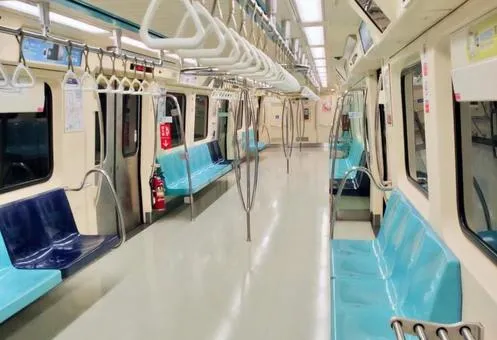 宜蘭外海27日深夜發生規模7.0地震，北捷經緊急巡視車站、軌道，全線已恢復正常營運。（示意圖／非當事列車／中天新聞）