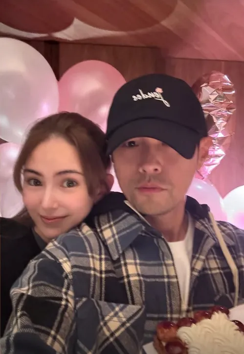 周杰倫與昆凌12日現身小巨蛋一同觀賞江蕙的演唱會。（圖／翻攝自昆凌IG）