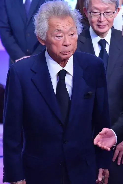 三野文太被金氏世界紀錄認證為「一週出演過最多現場直播節目的主持人」。（圖／翻攝自X）