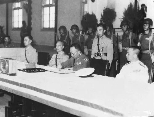 1945年9月9日國軍在南京接受日軍投降。(圖/維基百科)