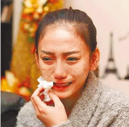 有「太陽花女王」之稱的劉喬安曾哭訴後悔參加太陽花學運，「我只要好好活著，政治都是屁」。（圖／資料照）
