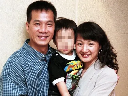 鮑正芳二婚嫁給張振寰,離婚後控訴遭家暴。(圖/翻攝自微博)