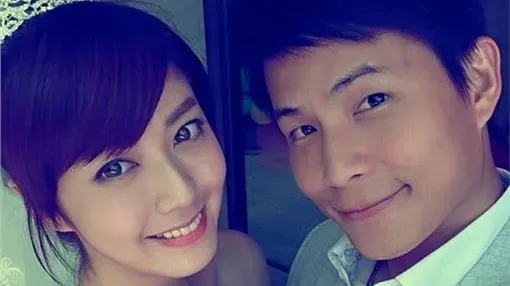 孫協志（右）和韓瑜有一段4年婚姻。（圖／翻攝自臉書）