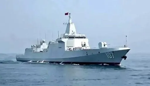 解放軍遵義艦。(圖/騰訊)