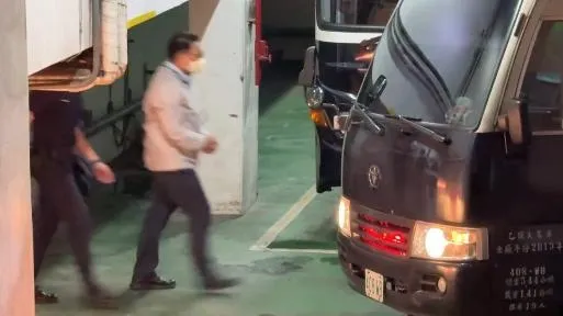 北檢今天認陳歐珀涉貪污重罪，有逃亡、勾串之虞聲請羈押禁見，台北地院今天晚間裁准。（圖／翻攝畫面）