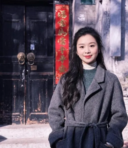 女攤販胡女士擺攤賣炸串超過4年日前疑因不堪網暴輕生。（圖／翻攝微博）