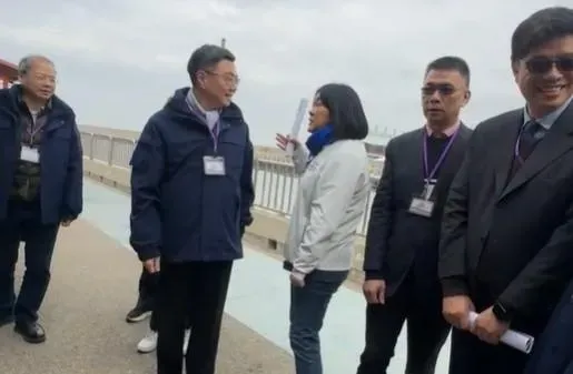 行政院長卓榮泰赴金門視察、慰問海巡署金門同仁，國民黨立委陳玉珍全程陪同並反應需求。（圖／取自陳玉珍臉書直播）