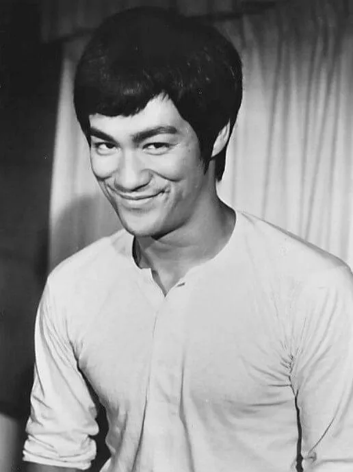 1971年拍攝「唐山大兄」時的李小龍。（圖／翻攝自維基百科）