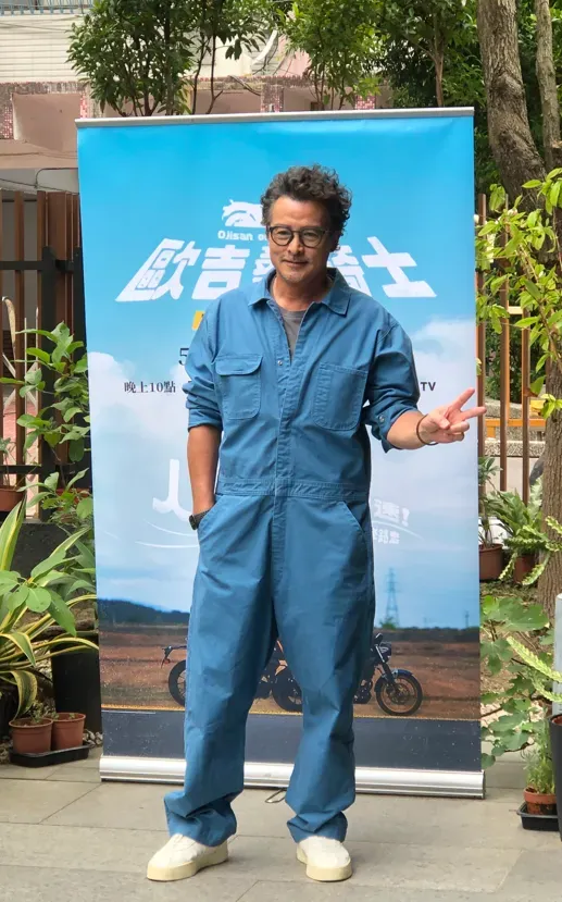 李銘順坦言目前的體力和年輕時一定有差別，有時會關節痛、膝蓋痛。（圖／記者郭竹倩 攝）