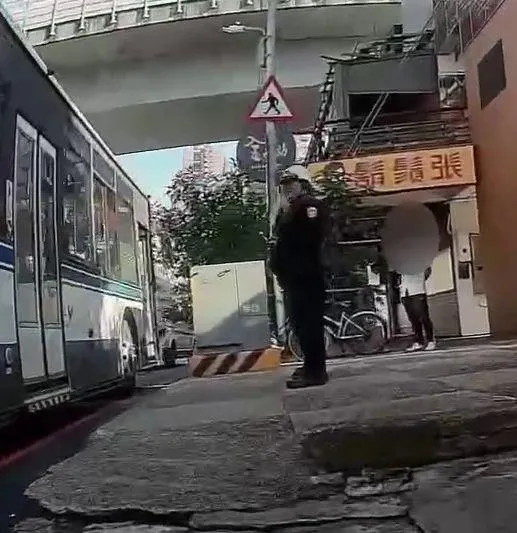 警方趕抵處理。(圖/警方提供)