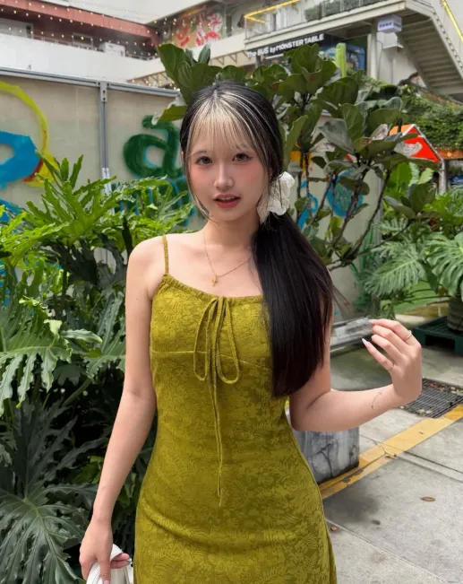 耳機妹擁有亮麗外型。（圖／翻攝自耳機妹IG）