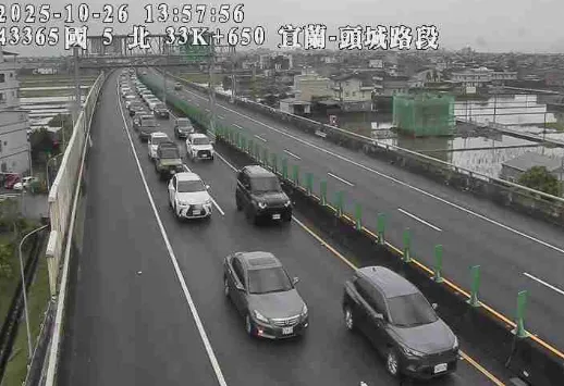 宜蘭-頭城路段湧入大量北返車潮。（圖／翻攝自高速公路1968網站）