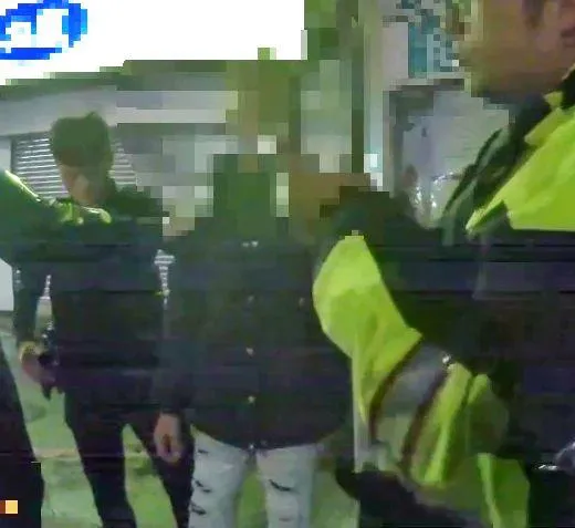 警方到場制止龔男。（圖／警方提供）