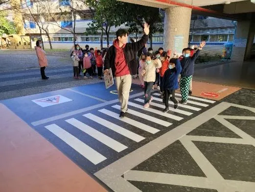 金安獎學校南勢國小-交通安全起步走（圖／新北市府提供）