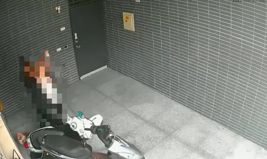 彰化洪姓男子持水果刀埋伏攻擊陳姓前女友，陳女機警奪刀保命。（圖／中天新聞）
