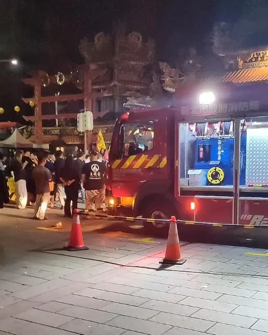 14晚間開始的「新莊大拜拜」遶境活動被部分在地人抱怨太吵。（圖／翻攝boss_dr的Threads）
