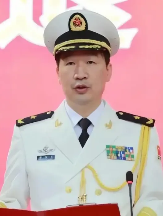 解放軍海軍參謀長李漢軍被罷免全國人大職務。（圖／翻攝微博）