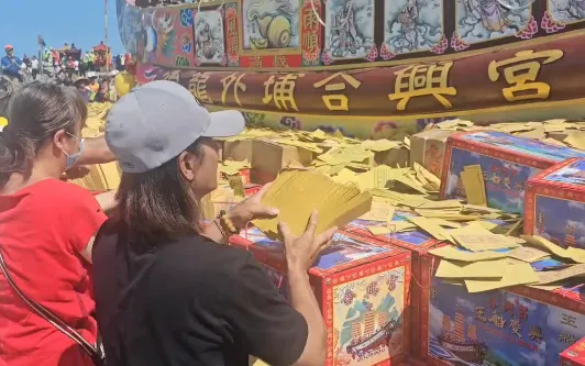 苗栗後龍「燒王船」盛大登場。(圖/中天新聞)
