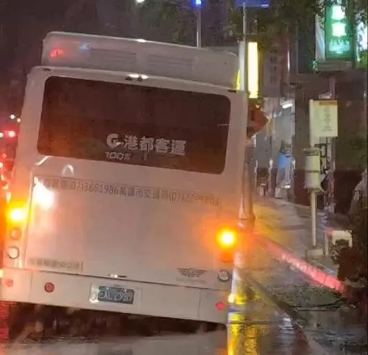 事發現場。（圖／翻攝高雄市議員許采蓁的Threads）
