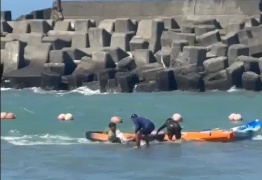 小琉球近日風浪較大,請小心。(圖/海巡署提供,下同)