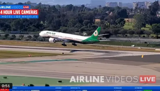 長榮航空BR12班機降落洛杉磯機場前決定重飛。（圖／翻攝自X）