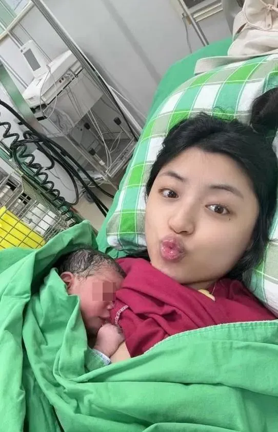 林佩遙29日晚間順利產下女兒「咪嚕」。（圖／翻攝自林佩遙IG）