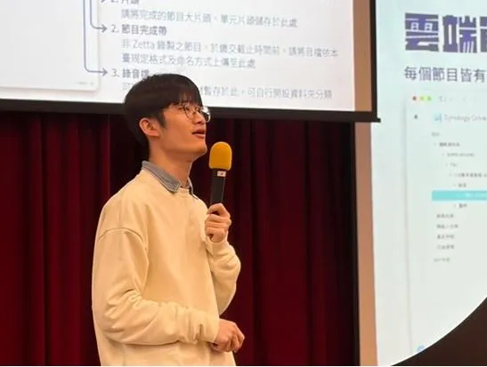 世新廣播電臺實習臺長許恩齊結合AI程式協作開發全新「電臺管理系統」。（圖／世新提供）