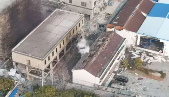 11日下午,江蘇惠利生物科技有限公司發生一起燃爆事故,造成4死4傷。(圖/翻攝自抖音「大風新聞」)
