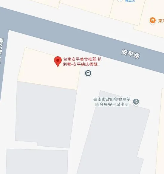 「扒趴鴨」鹹酥鴨店在派出所隔壁。（圖／Googlemap）