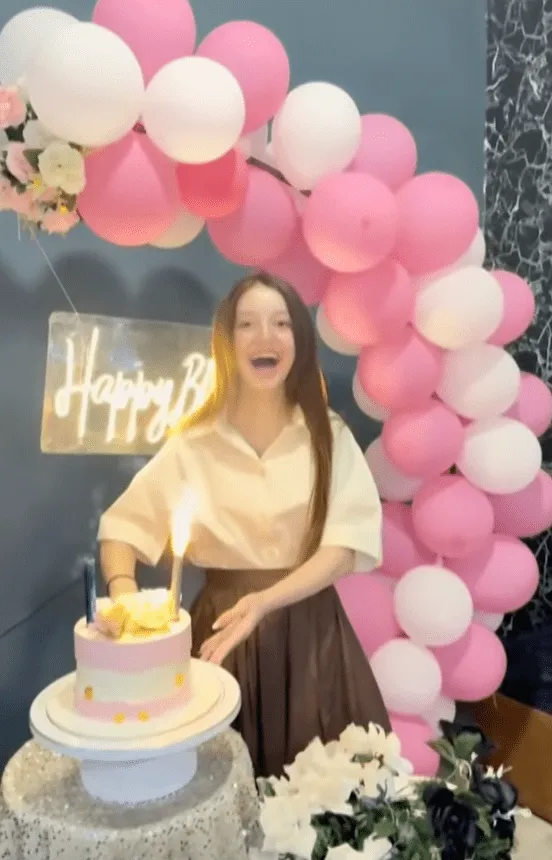 莎娜剛慶祝17歲生日，未料遭槍殺。（資料照／翻攝自TikTok@SanaYousaf）