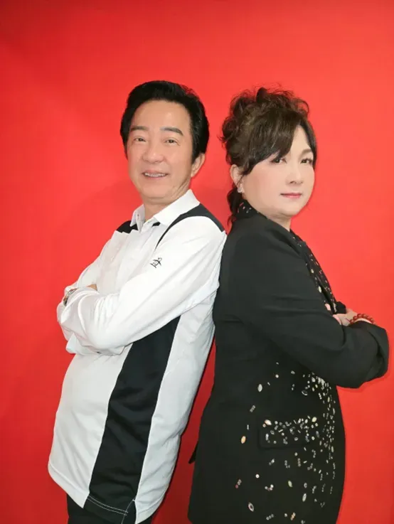 高群首出專輯，找大咖俞隆華任專輯音樂總監、找秀場女王古寶寶對唱（右）。（圖／高群 提供）