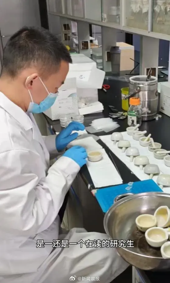 謝浩男目前正在讀研。（圖／翻攝自微博）