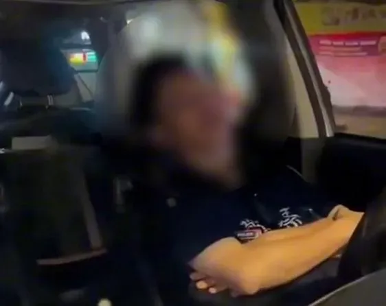 北市警執勤睡覺遭記過。（圖／翻攝自社會事新聞影音）