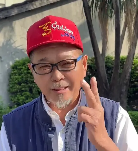民俗專家廖大乙建議,蛇年犯太歲的生肖蛇、豬、虎、猴可在小寒節氣當天穿2種色系的衣服,為即將到來的馬年增加好運氣。(圖/廖大乙提供)
