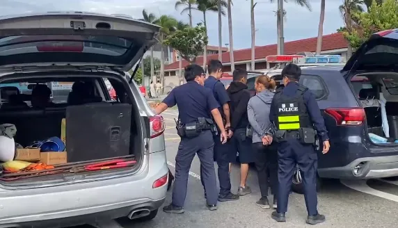 彰化縣鹿港鎮昨（23）日下午上演一場街頭追捕戲碼。（圖／警方提供）