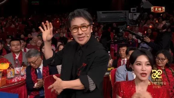 (上)蘇有朋、(下)魔術師劉謙。（圖／翻攝CCTV）