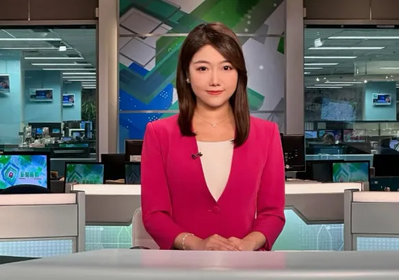 前TVB主播譚詩雅揭演藝圈黑幕，遭高層性騷擾拒絕後街頭崩潰。（圖／翻攝自IG @szengatcn）