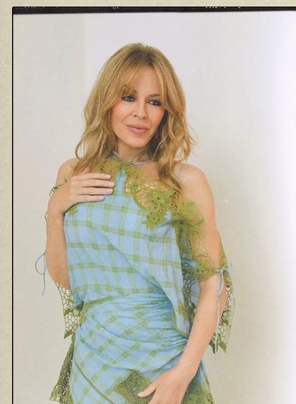 57歲澳洲性感女神凱莉米洛近期自曝二度罹癌。（圖／翻攝IG kylieminogue）