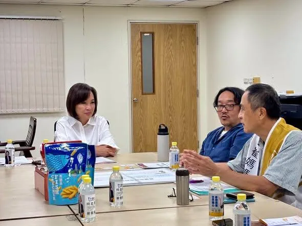 國民黨高雄市長參選人柯志恩日前與社宅推動聯盟重要成員座談。（柯志恩競總提供）