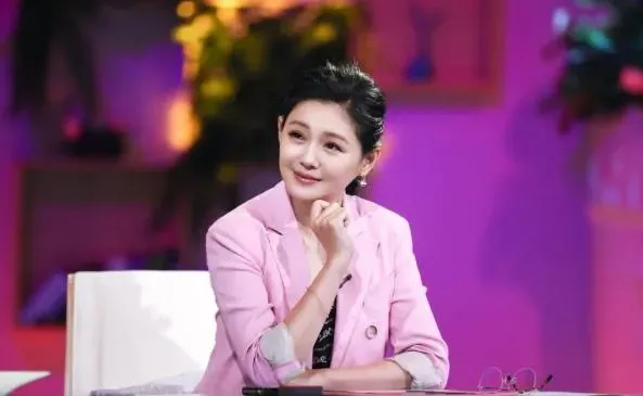 大S骨灰已在5日被帶回台灣。（圖／翻攝微博）