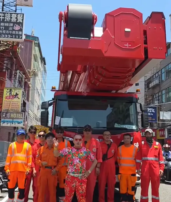 竹北吊車大王預告，明年將會再引進第三台104公尺高的消防雲梯車。（圖／翻攝自啟德機械起重工程-股公司臉書）