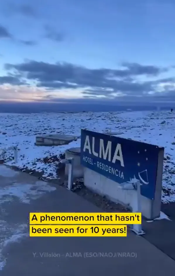 阿塔卡馬ALMA天文台分享罕見雪景。(圖/翻攝X@almaobs)